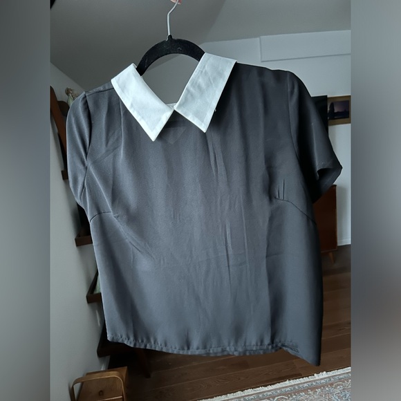 Black Blouse w/ White Collar - Picture 4 of 6
